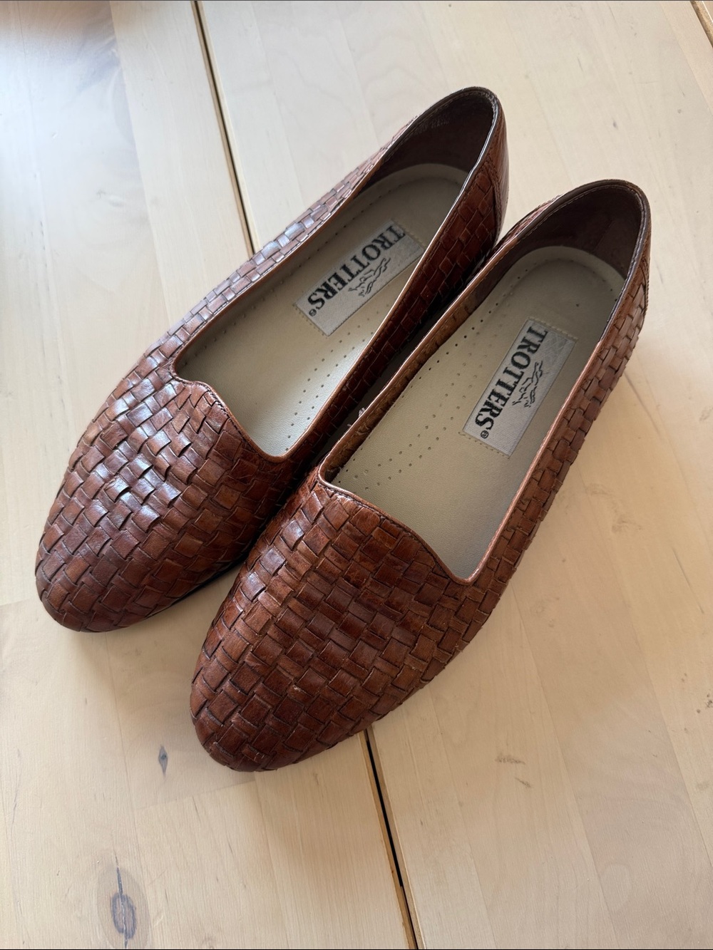 Trotters Brown Woven Leather Flats
